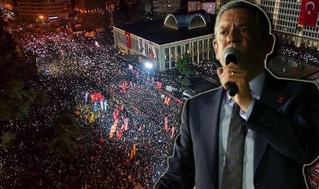 Μήνυμα Οζέλ για συνέχιση διαμαρτυριών – Πάνω από μισό εκ. χθες βράδυ στο Σαράτσχανε